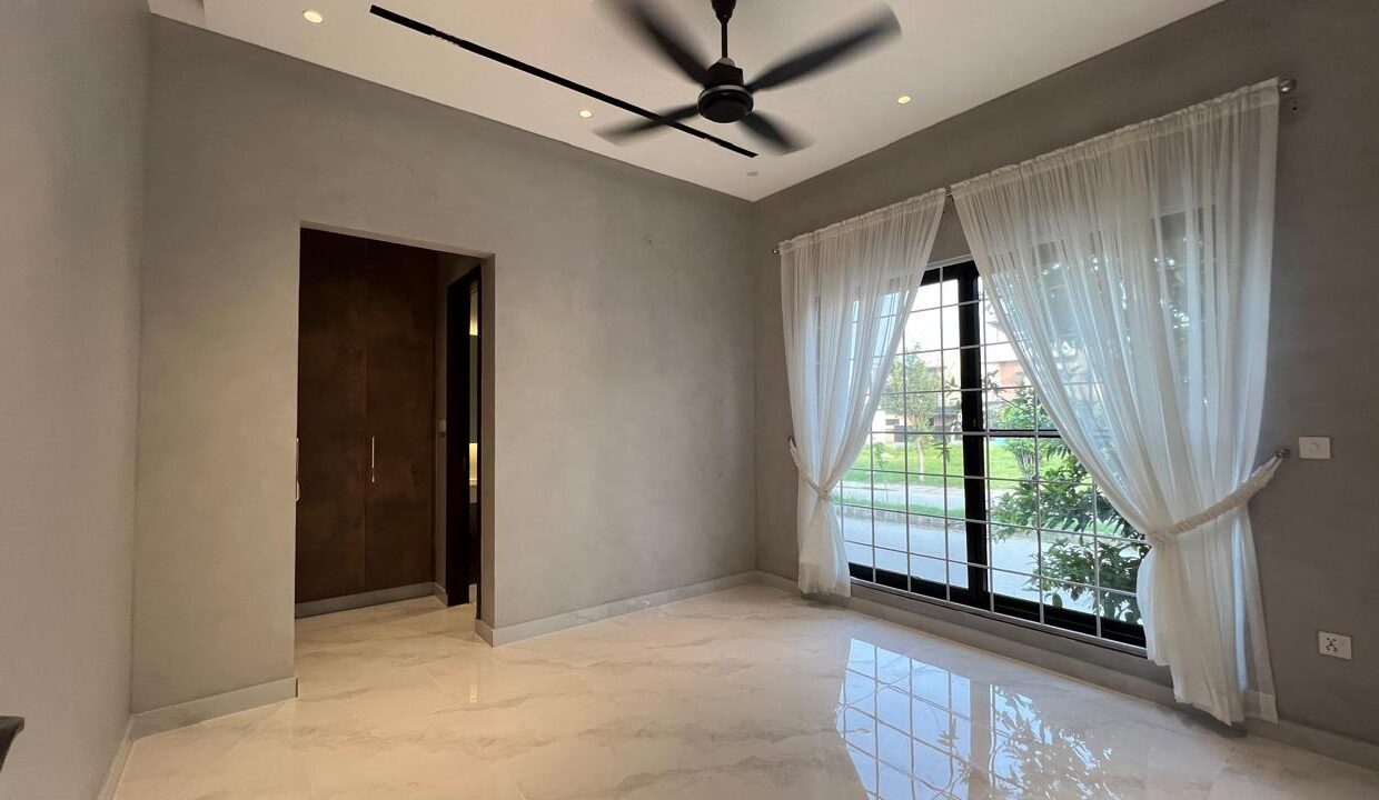 5eb7d529-cb2d-46be-8c38-d7ef36d97f62