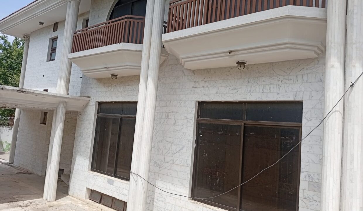 BUNGALOW FOR SALE IN F-10 ISLAMABAD