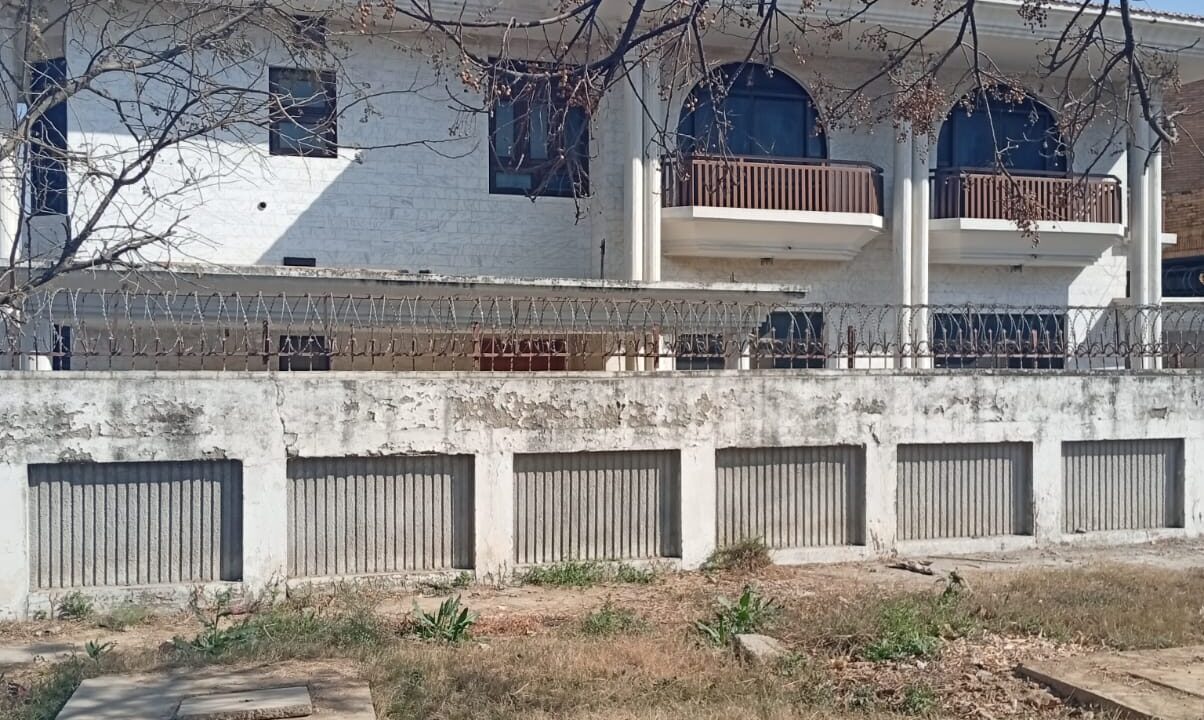 86f860b7-4926-4263-915b-e3850115af77