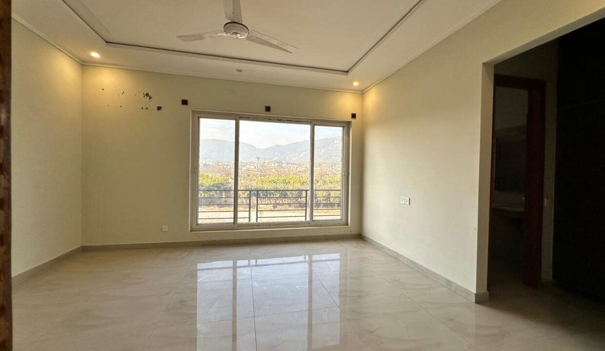 WhatsApp Image 2026-02-27 at 15.29.46